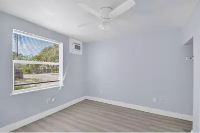 323 S E Street, Lake Worth Beach, FL 33460 - Photo 12