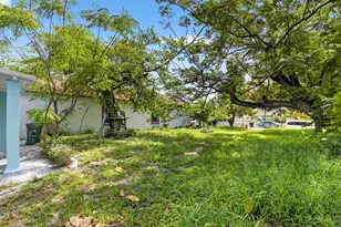 323 S E St, Lake Worth Beach, FL 33460 - Photo 22