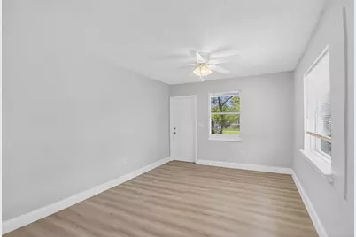 323 S E Street, Lake Worth Beach, FL 33460 - Photo 10