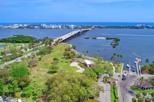 323 S E St, Lake Worth Beach, FL 33460 - Photo 2