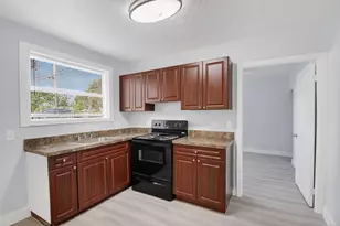 323 S E St, Lake Worth Beach, FL 33460 - Photo 8