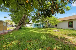 323 S E St, Lake Worth Beach, FL 33460 - Photo 6