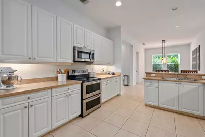 616 NE Canoe Park Circle, Port Saint Lucie, FL 34983 - Photo 16