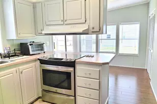3701 Sleepy Hollow Ln, Port Saint Lucie, FL 34952 - Photo 8