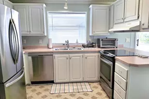 3701 Sleepy Hollow Ln, Port Saint Lucie, FL 34952 - Photo 6