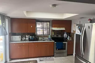 910 N F St, Lake Worth Beach, FL 33460 - Photo 2