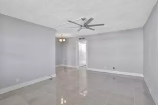 2400 NE 10th St, Pompano Beach, FL 33062 - Photo 18