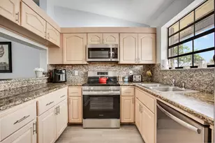 1102 Republic Ct, Deerfield Beach, FL 33442 - Photo 10