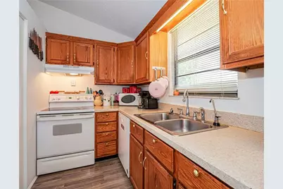 1636 20th Place SW, Vero Beach, FL 32962 - Photo 10