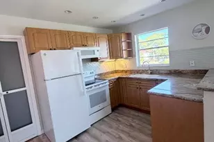 2600 SE Ocean Blvd, Stuart, FL 34996 - Photo 6