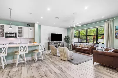 7611 Moonrise Drive, Lake Worth, FL 33467 - Photo 10