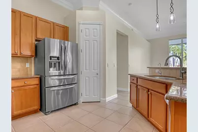 819 SW Bromelia Terrace, Stuart, FL 34997 - Photo 10