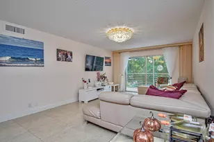 2301 Lucaya Ln, Pompano Beach, FL 33066 - Photo 4