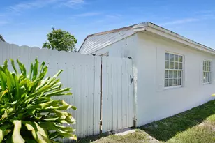 1395 SW 46 Th Ave, Fort Lauderdale, FL 33317 - Photo 6