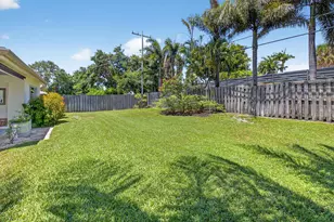 2702 SW 6th St, Boynton Beach, FL 33435 - Photo 38