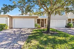 624 NE Bent Paddle Ln, Port Saint Lucie, FL 34983 - Photo 6