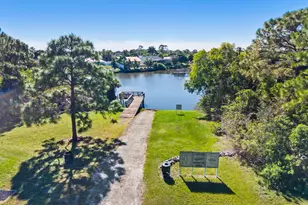 624 NE Bent Paddle Ln, Port Saint Lucie, FL 34983 - Photo 40