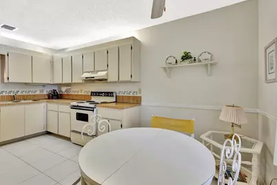 1600 SE Saint Lucie Boulevard SE #211, Stuart, FL 34996 - Photo 14