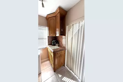 40 Essex Ct #C, Royal Palm Beach, FL 33411 - Photo 8