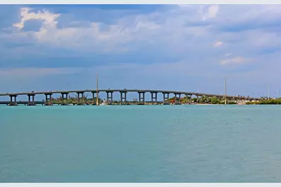 1901 Orange Avenue, Fort Pierce, FL 34950 - Photo 10