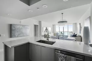 2650 Lake Shore Dr, Riviera Beach, FL 33404 - Photo 4