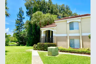 815 W Boynton Beach Boulevard #16-201, Boynton Beach, FL 33426 - Photo 2