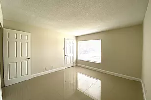 815 W Boynton Beach Blvd, Boynton Beach, FL 33426 - Photo 2