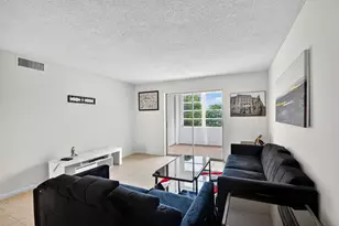 2615 NE 3rd Ct, Boynton Beach, FL 33435 - Photo 16