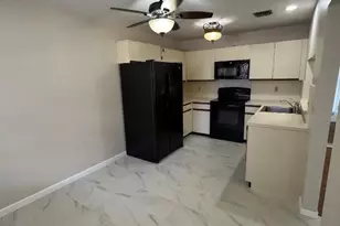 7626 Tahiti Ln, Lake Worth, FL 33467 - Photo 2