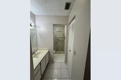 7626 Tahiti Lane #204, Lake Worth, FL 33467 - Photo 12