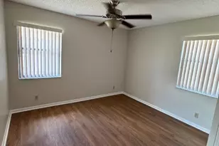 7626 Tahiti Ln, Lake Worth, FL 33467 - Photo 18