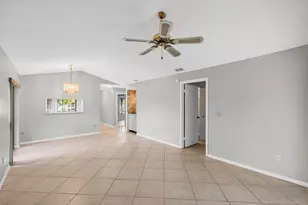 400 Club Cir, Boca Raton, FL 33487 - Photo 22