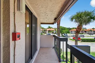 400 Club Cir, Boca Raton, FL 33487 - Photo 6