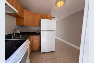 400 Metcalf Court #401, West Palm Beach, FL 33407 - Photo 2