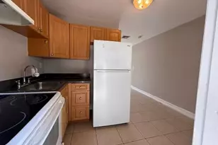 400 Metcalf Ct, West Palm Beach, FL 33407 - Photo 2