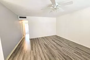 89 Saxony B, Delray Beach, FL 33446 - Photo 18