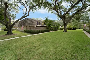 505 5th Terrace, Palm Beach Gardens, FL 33418 - Photo 4