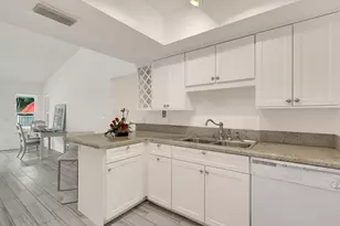 3824 SE Fairway E, Stuart, FL 34997 - Photo 16