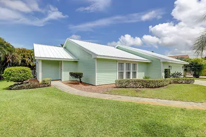 3824 SE Fairway E, Stuart, FL 34997 - Photo 2