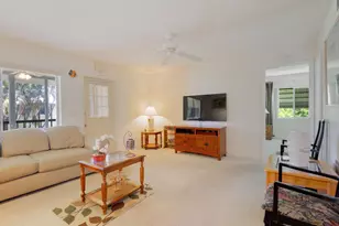 318 Pine Ridge Cir, Greenacres, FL 33463 - Photo 8