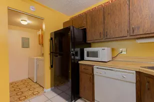 318 Pine Ridge Cir, Greenacres, FL 33463 - Photo 14