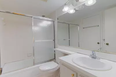 318 Pine Ridge Circle #C2, Greenacres, FL 33463 - Photo 16