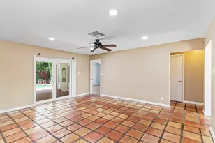 7815 NW 1st St, Margate, FL 33063 - Photo 6