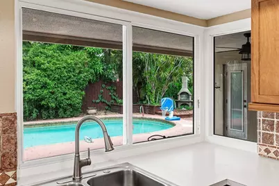 7815 NW 1st Street, Margate, FL 33063 - Photo 10