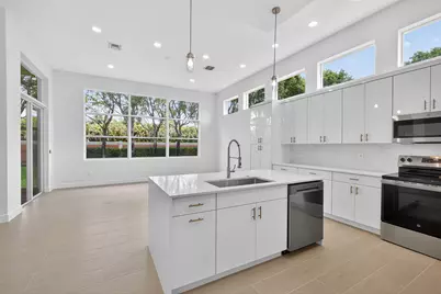 8873 Via Brilliante, Wellington, FL 33411 - Photo 18