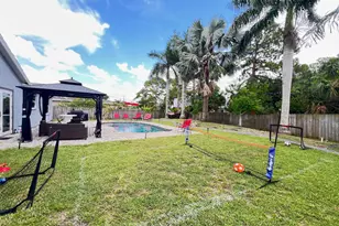 970 SW Versailles Ave, Port Saint Lucie, FL 34953 - Photo 8