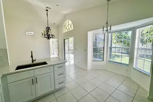 2014 Normandy Cir, West Palm Beach, FL 33409 - Photo 12