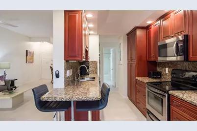 7460 La Paz Boulevard #208, Boca Raton, FL 33433 - Photo 8
