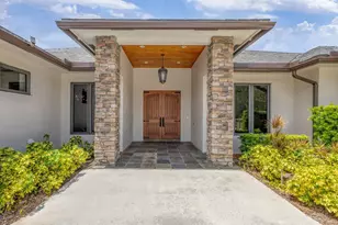 11085 86th St N, Palm Beach Gardens, FL 33412 - Photo 2