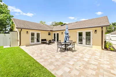 1672 Hawthorne Place, Wellington, FL 33414 - Photo 18